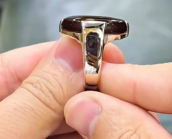 100% Irani Yameni Aqeeq Famous Ring Most Demanded